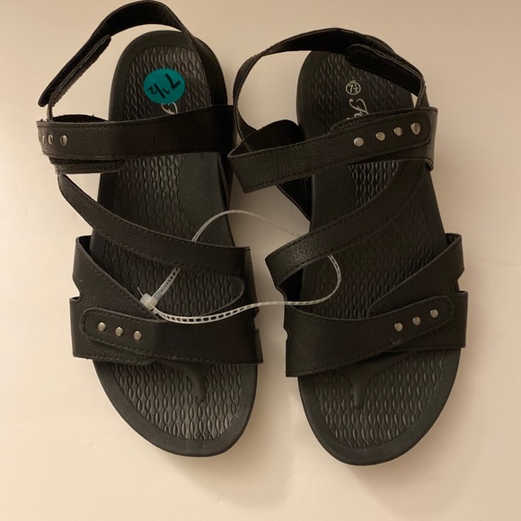 Forever black strapped sandals - Picture 2 of 5